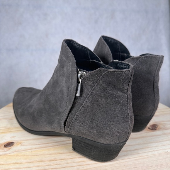 Lucky Brand Basel Suede Ankle Boots Womens 10M Grey Good Low Block Heel Bootie - Picture 7 of 15